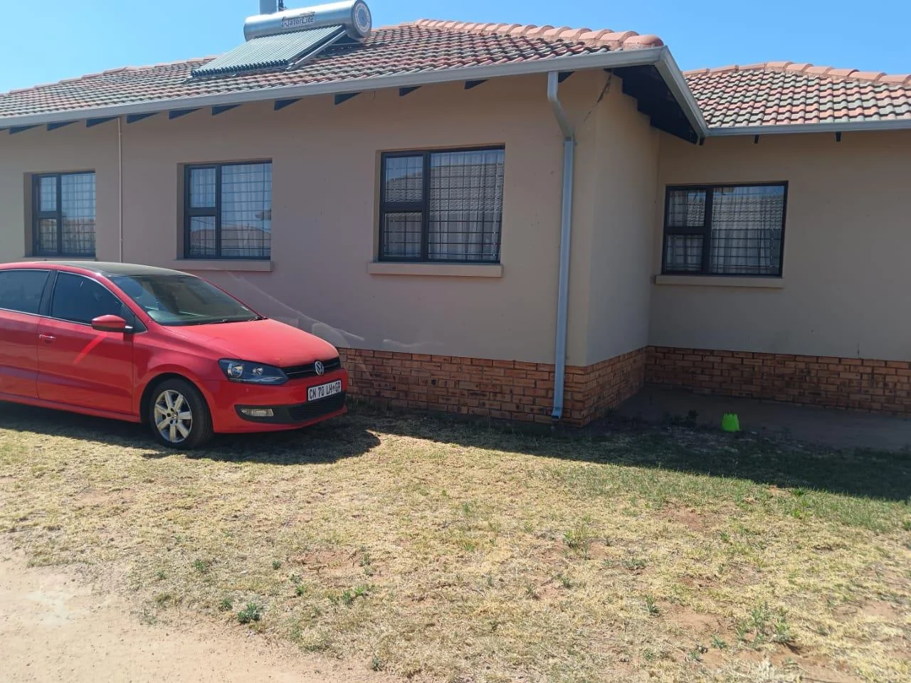 THREE   BIG BEDROOM HOUSE FOR SALE IN AZAADVILLE GARDENS.