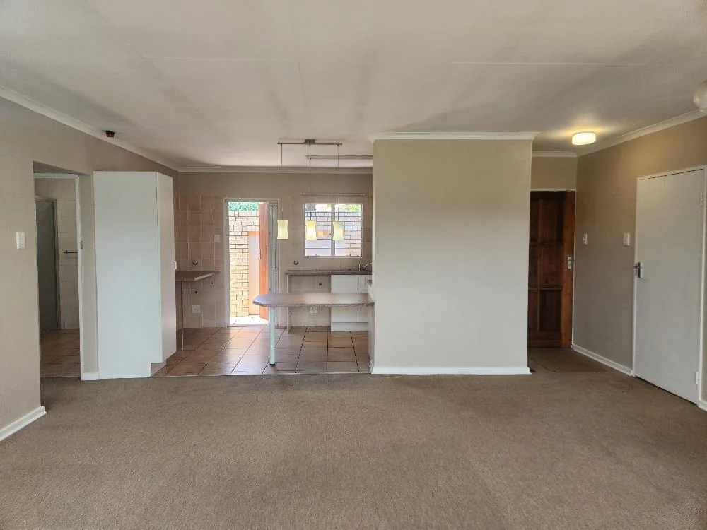 Simplex  in Retirement Village in Equestria.