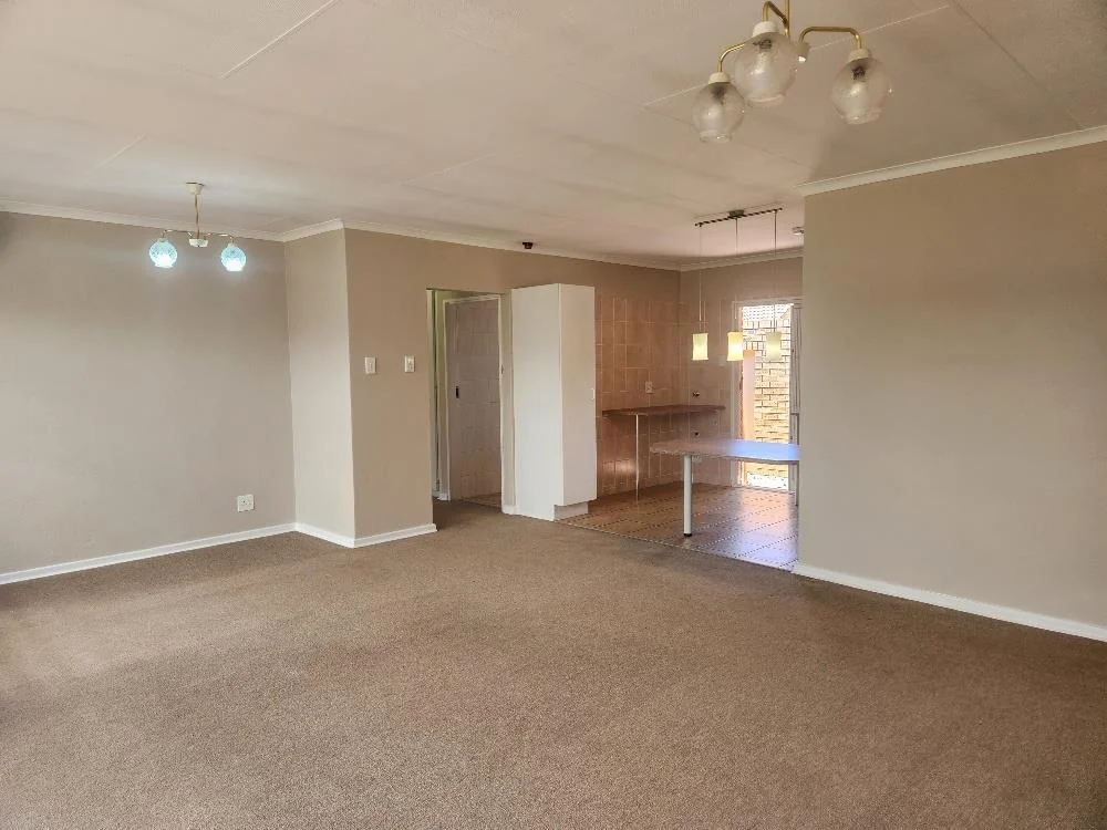 Simplex  in Retirement Village in Equestria.