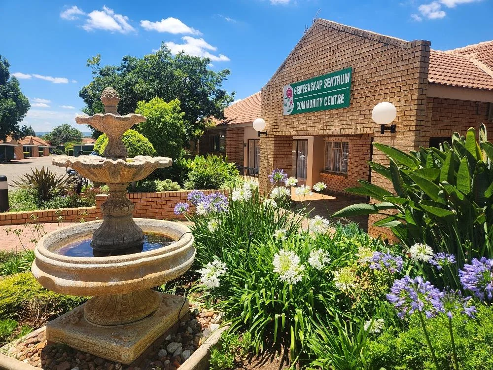 Simplex  in Retirement Village in Equestria.