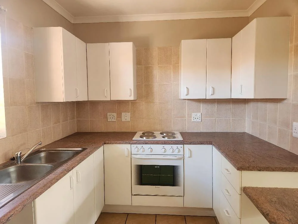 Simplex  in Retirement Village in Equestria.