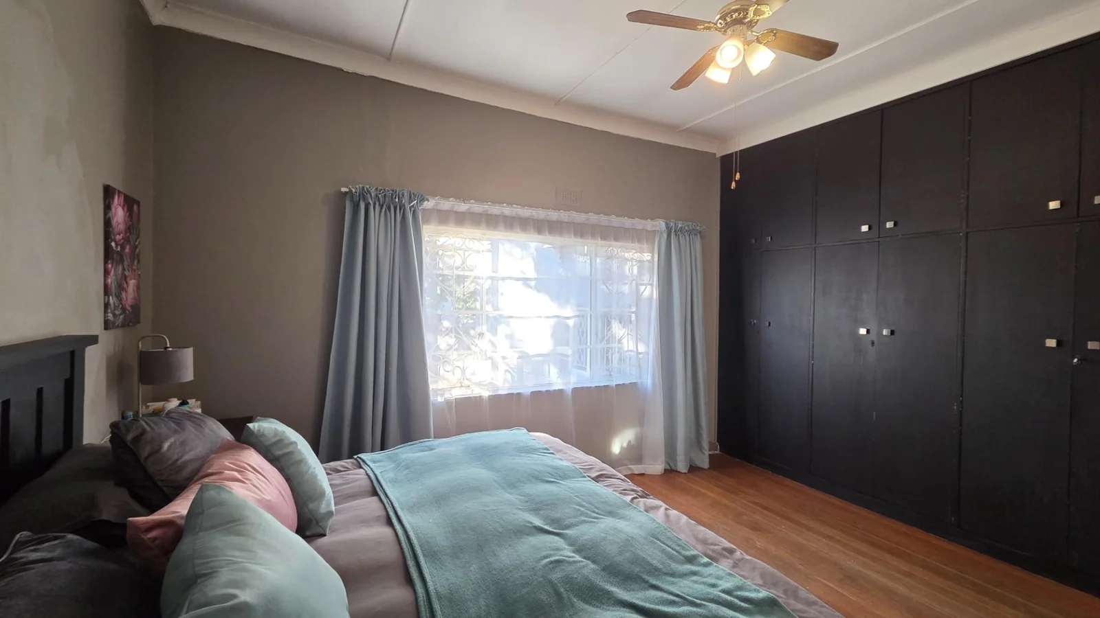 Live Comfortably, Earn Instantly — Home with Flatlet in Top Location