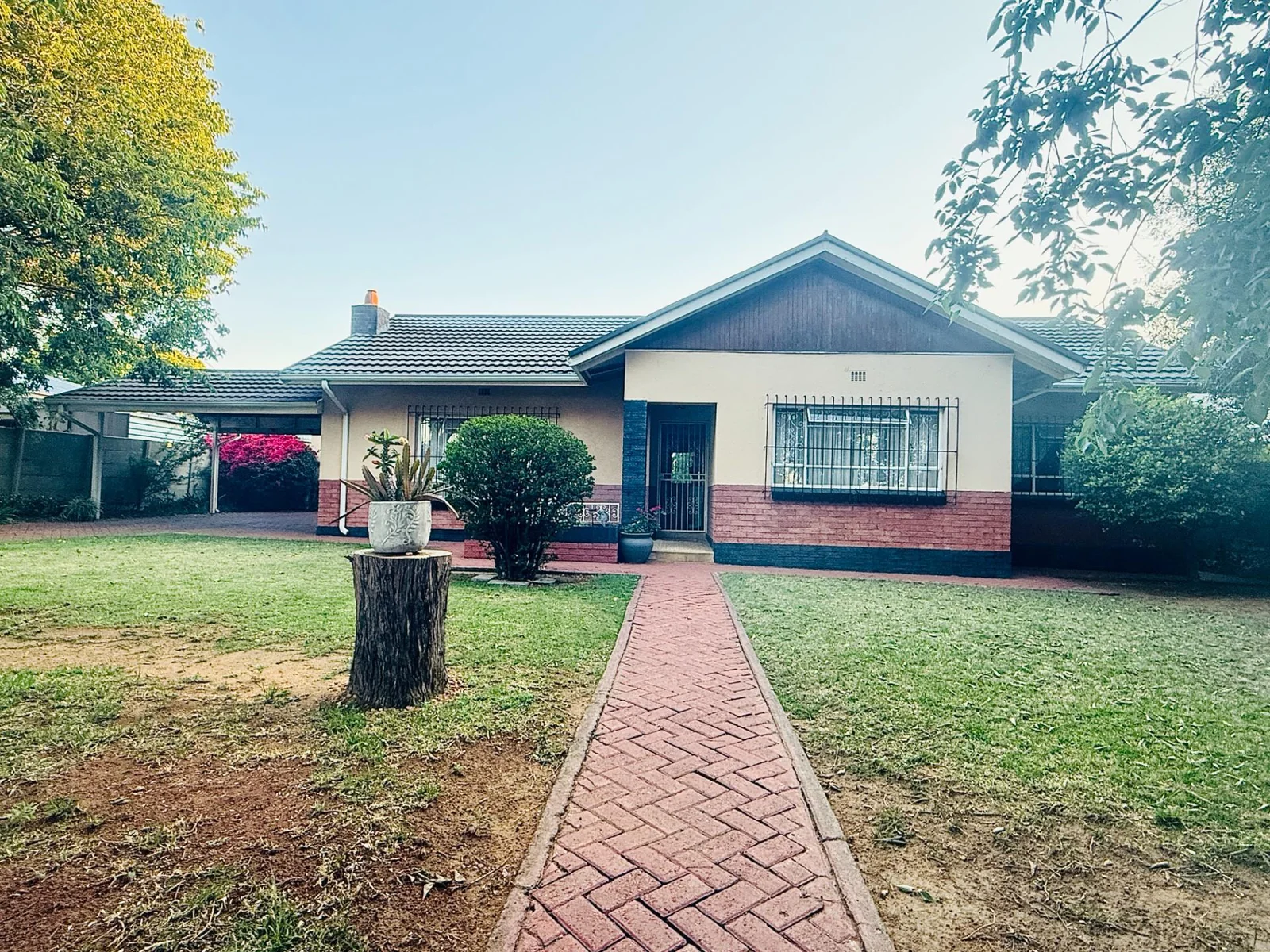 3 Bedroom House for sale in Witpoortjie