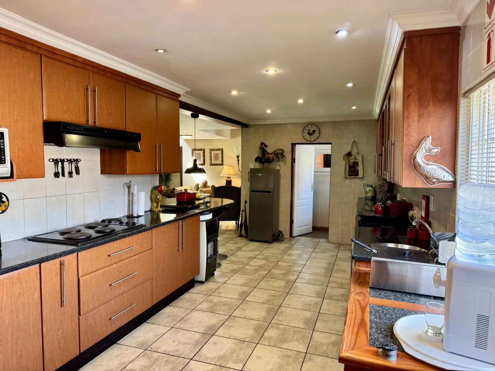 5-Bedroom, 5 Bath Home with Cottage, Pool & Business Rights – Endless Potential in Radiokop