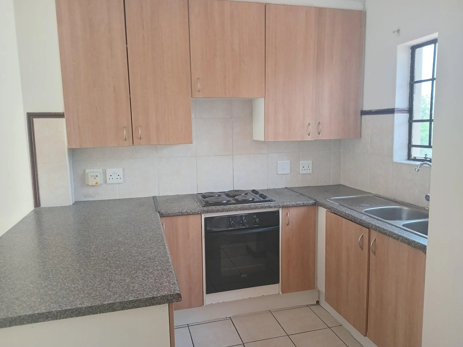 A Lovely 2 bed apartment in Sagewood