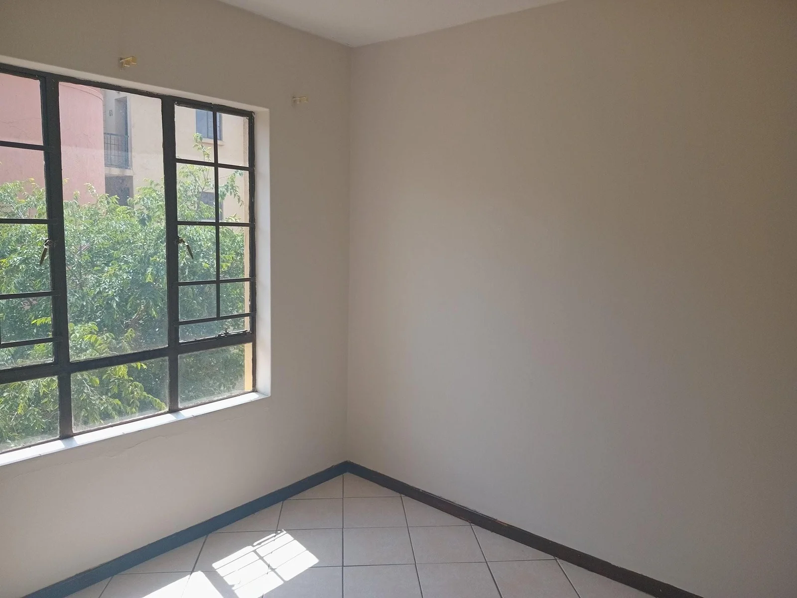 A Lovely 2 bed apartment in Sagewood