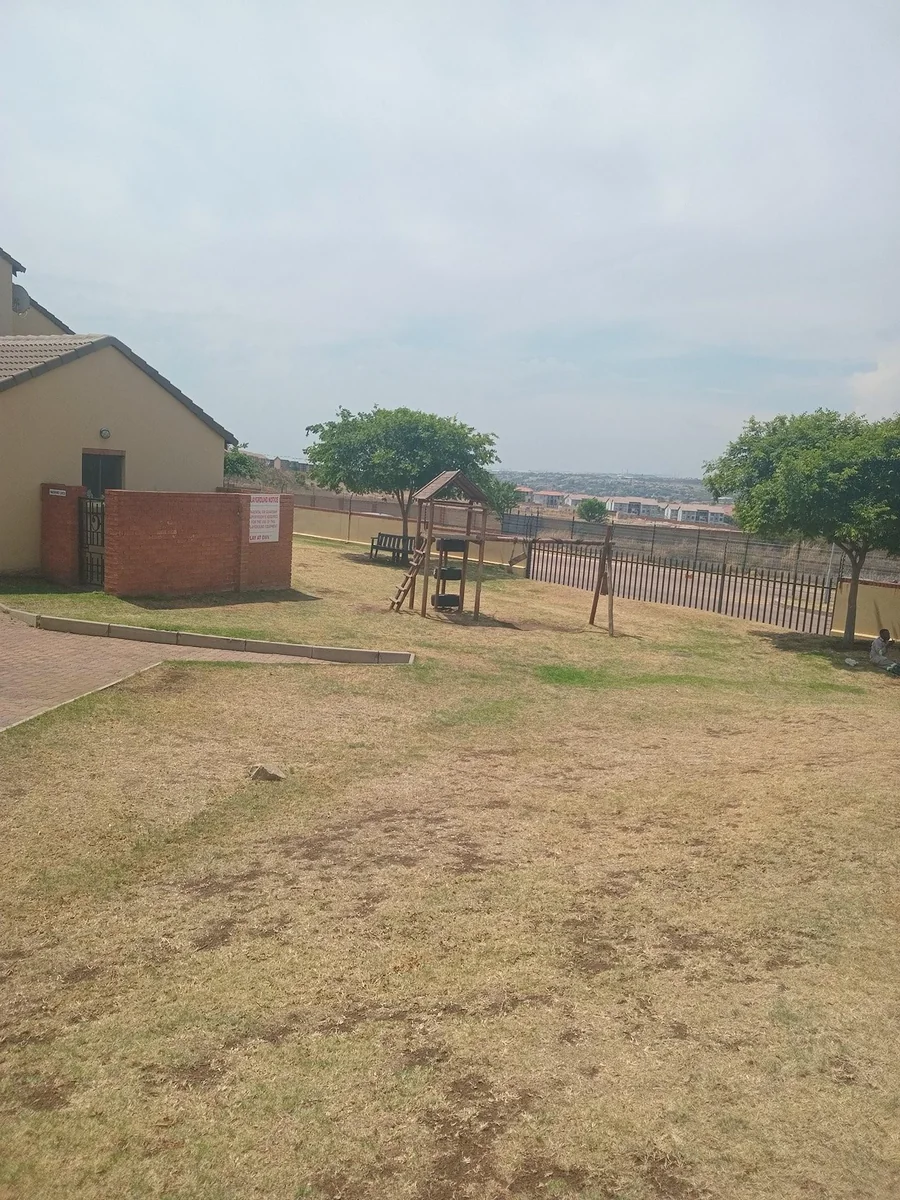 A Lovely 2 bed apartment in Sagewood