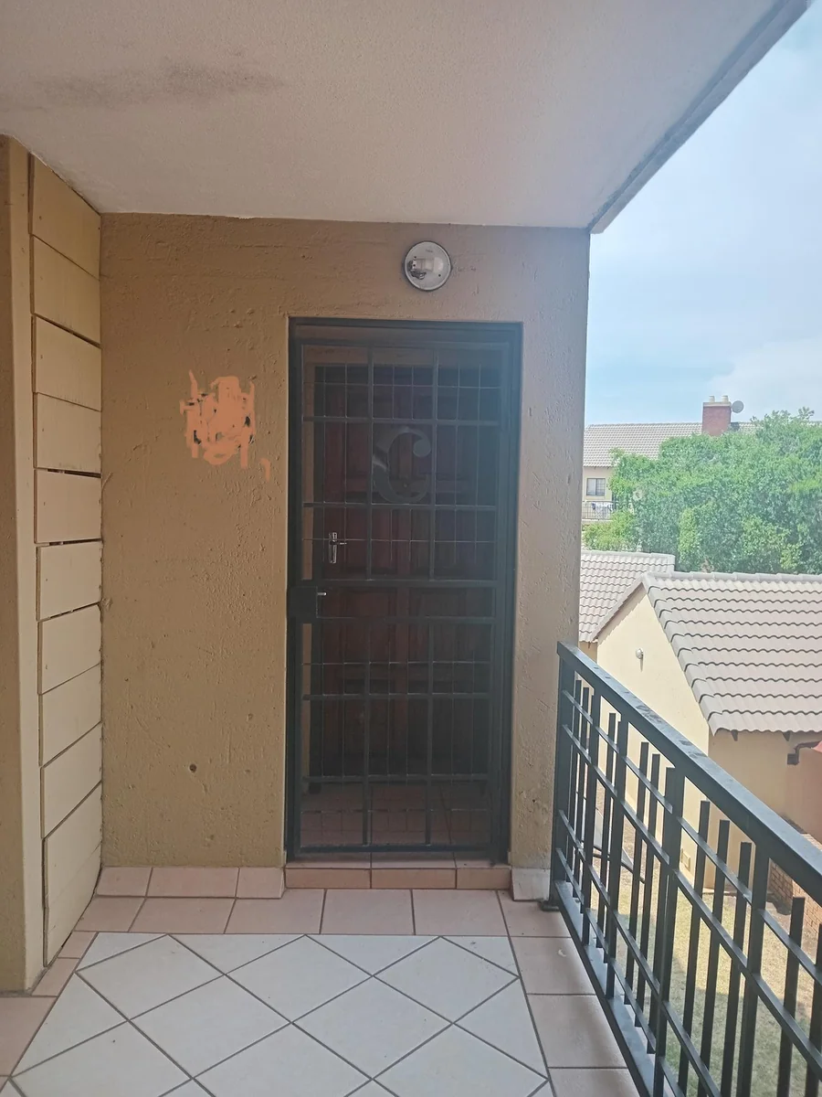 A Lovely 2 bed apartment in Sagewood