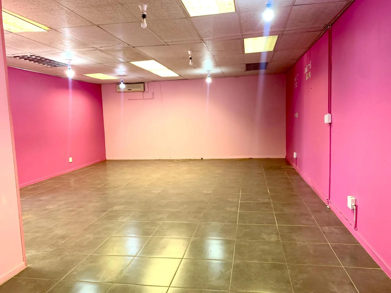 Premium 142m² Office Space to Let in Midrand – Ideal for Wellness Centres, Law Firms, Call Centres, Etc.