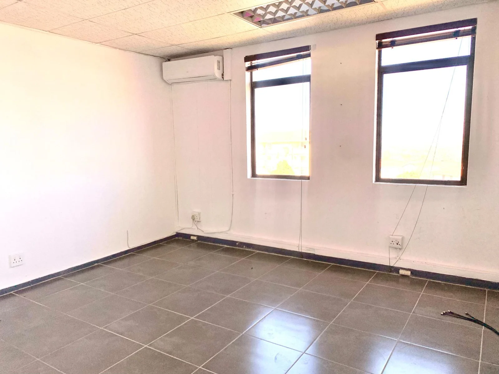 Premium 142m² Office Space to Let in Midrand – Ideal for Wellness Centres, Law Firms, Call Centres, Etc.