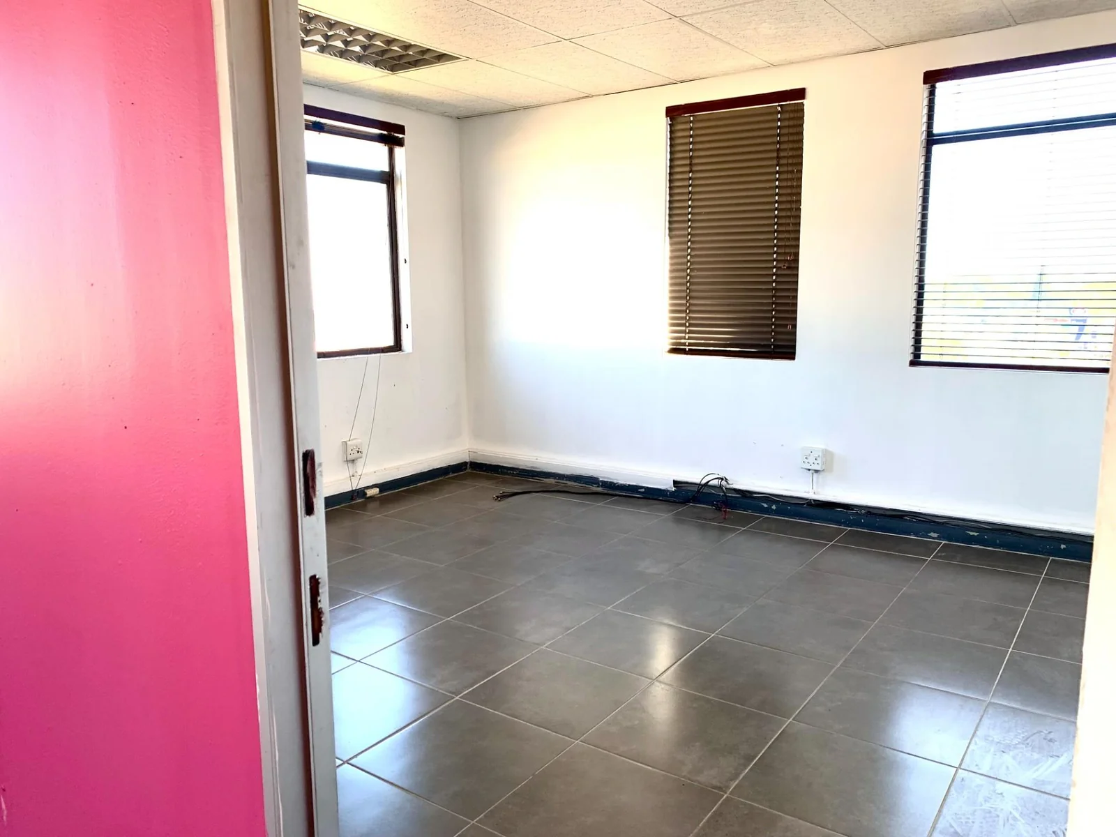 Premium 142m² Office Space to Let in Midrand – Ideal for Wellness Centres, Law Firms, Call Centres, Etc.