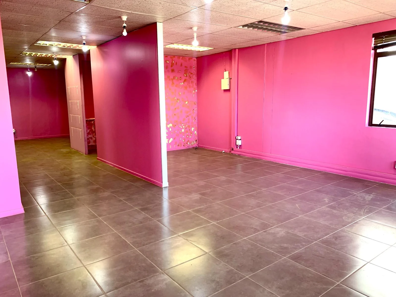 Premium 142m² Office Space to Let in Midrand – Ideal for Wellness Centres, Law Firms, Call Centres, Etc.
