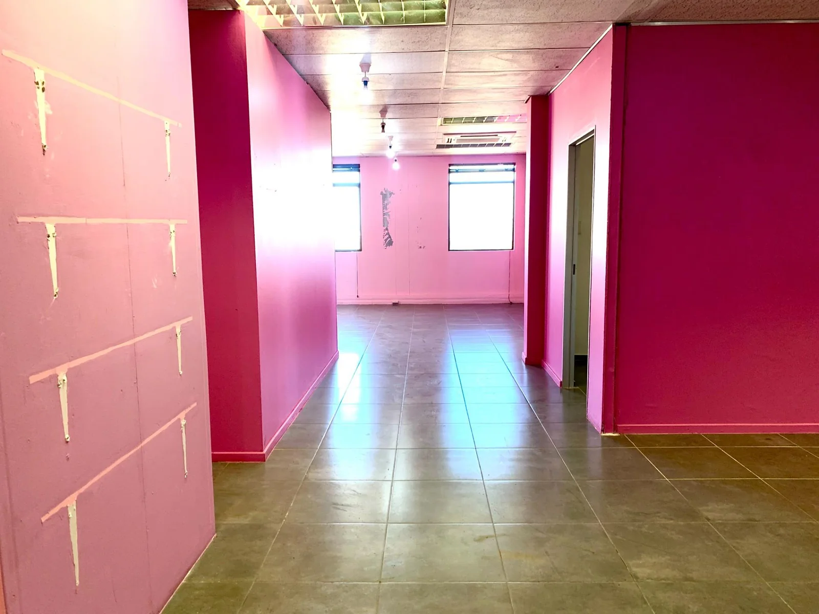 Premium 142m² Office Space to Let in Midrand – Ideal for Wellness Centres, Law Firms, Call Centres, Etc.