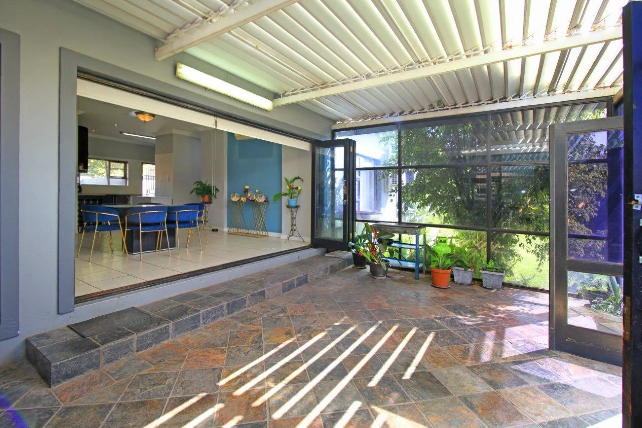 Spacious 4-Bed Family Home with pool – Honey Ridge Estate