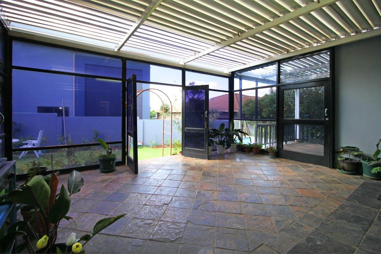 Spacious 4-Bed Family Home with pool – Honey Ridge Estate