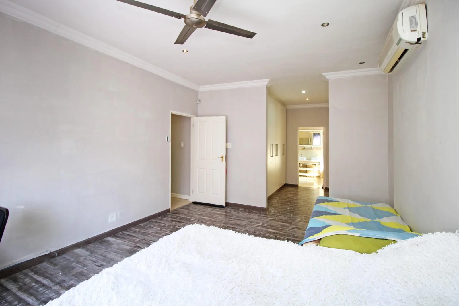 Spacious 4-Bed Family Home with pool – Honey Ridge Estate