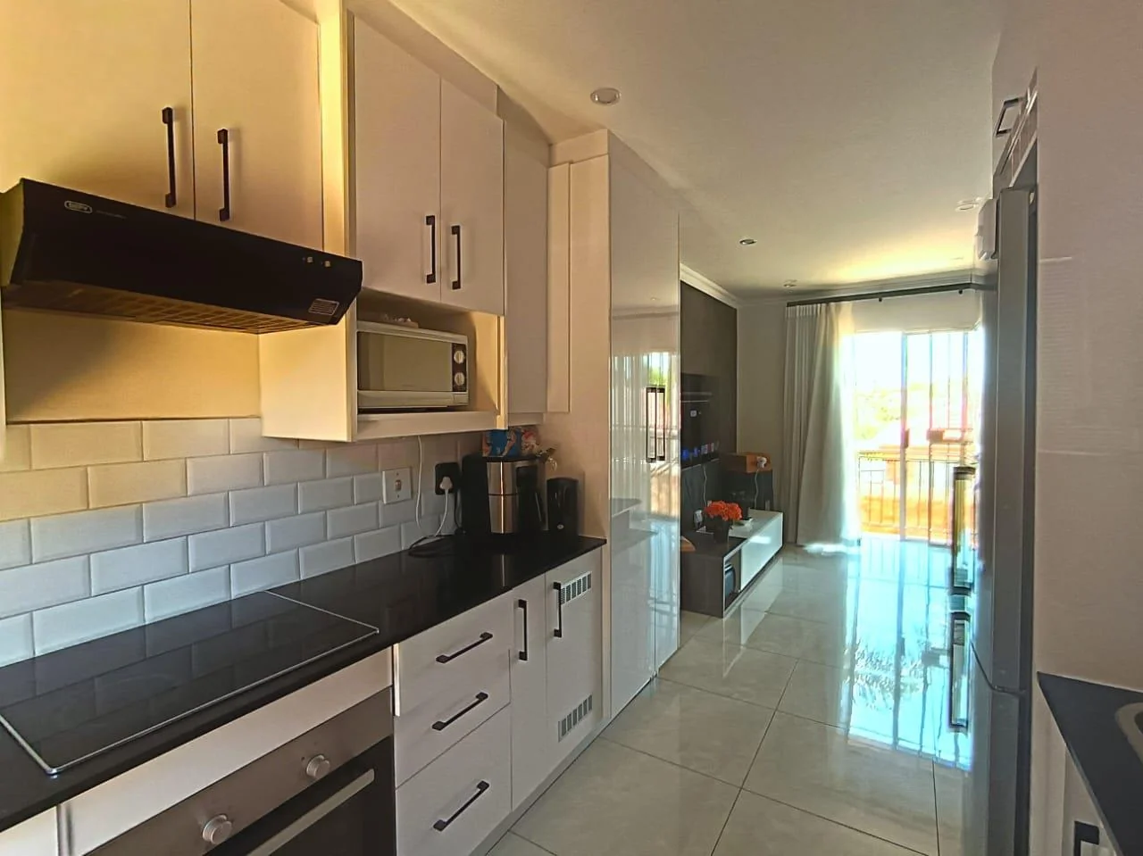 Newly renovated, super modern two-bed, one-bath garden townhouse with a view in Wilgeheuwel