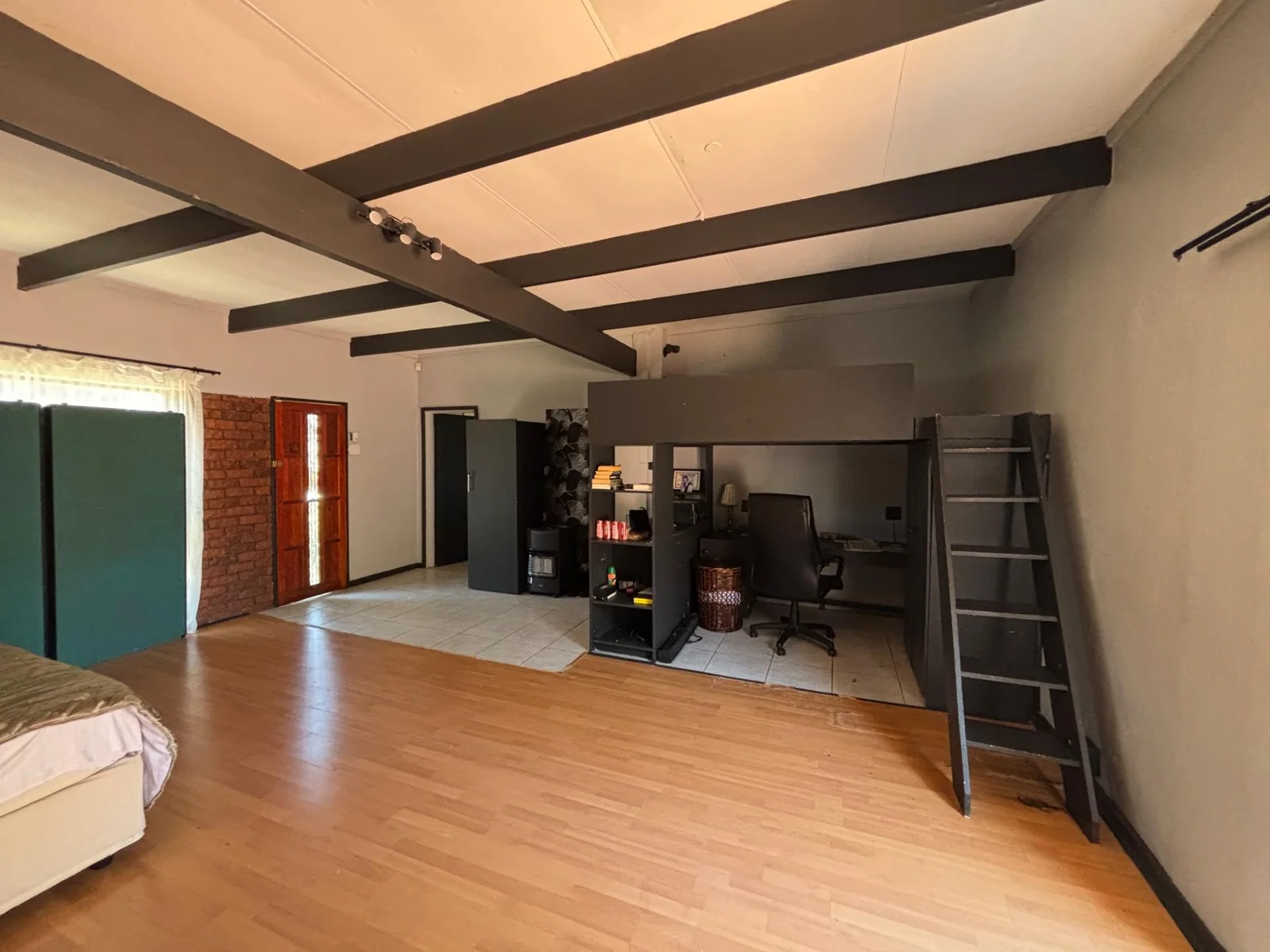 FOR THE BIGGER FAMILY, IT'S ALL HERE ....!!