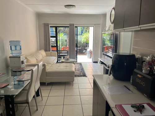 Greenstone Hill, Edenvale