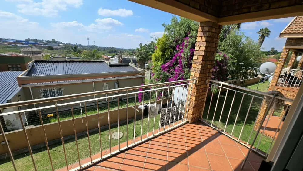 Light, Space, and Modern Comfort Await You at Dunlin Palms