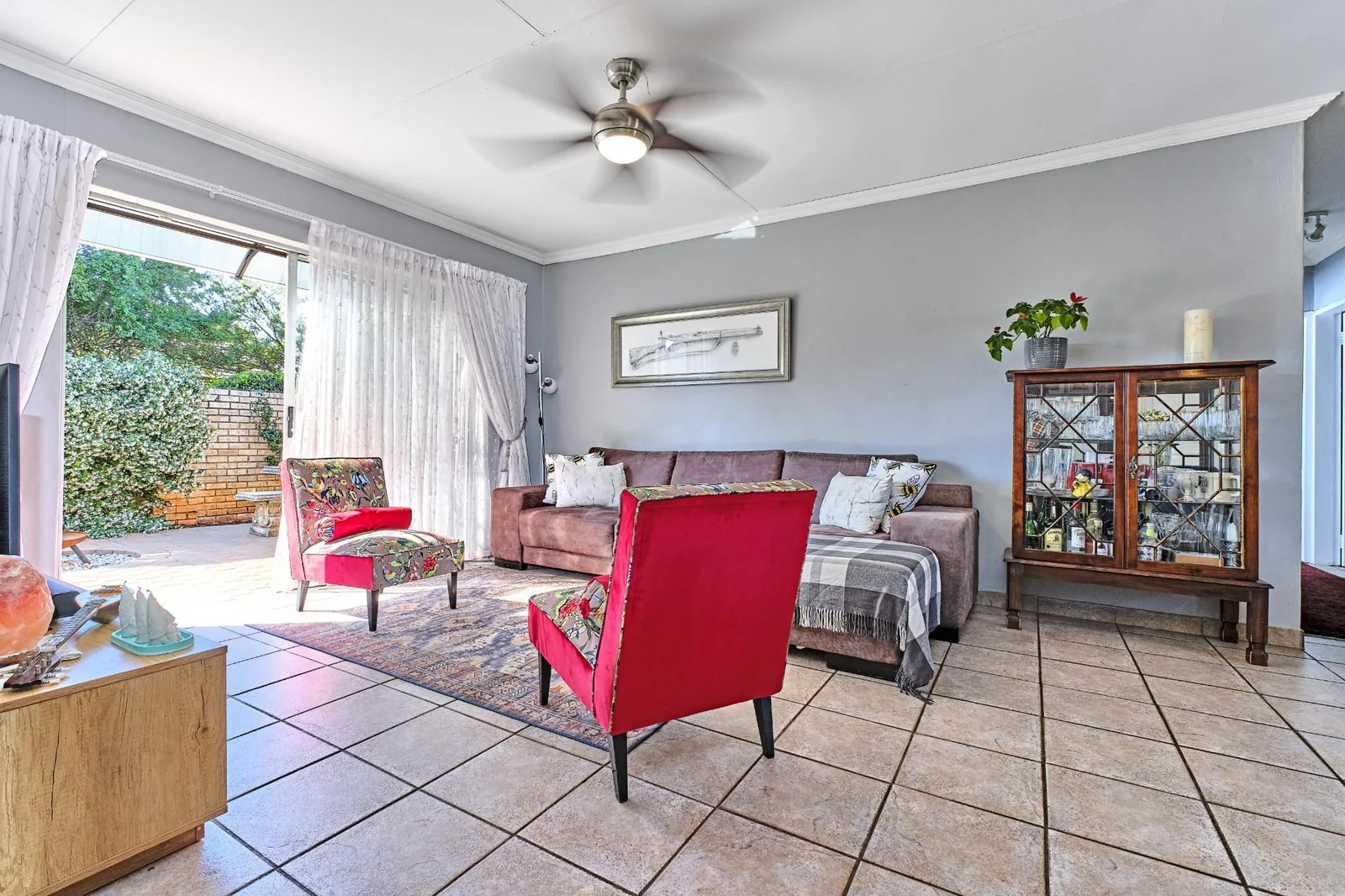 Contemporary Comfort Meets Effortless Living in the Heart of Willowbrook