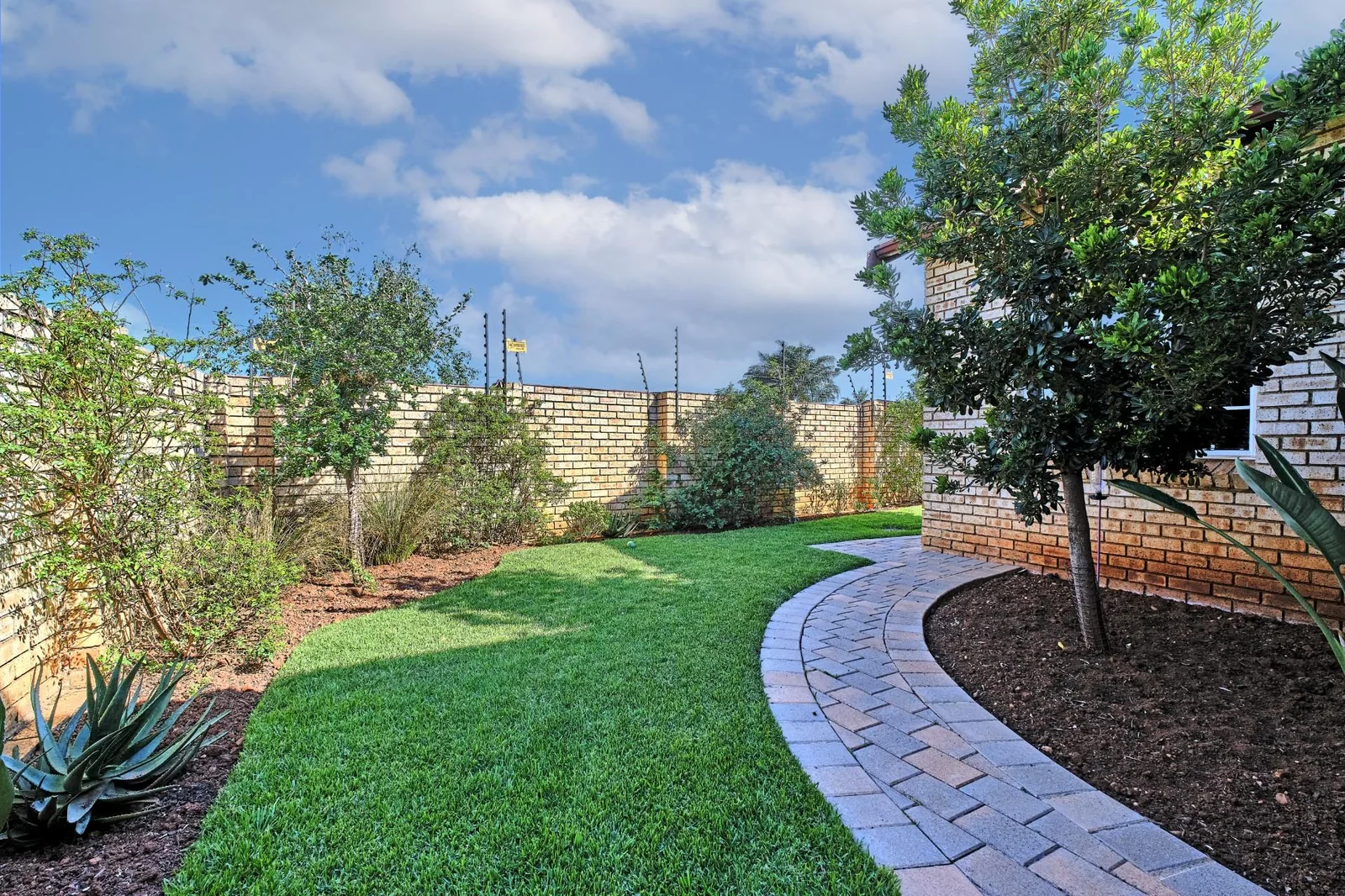 Contemporary Comfort Meets Effortless Living in the Heart of Willowbrook