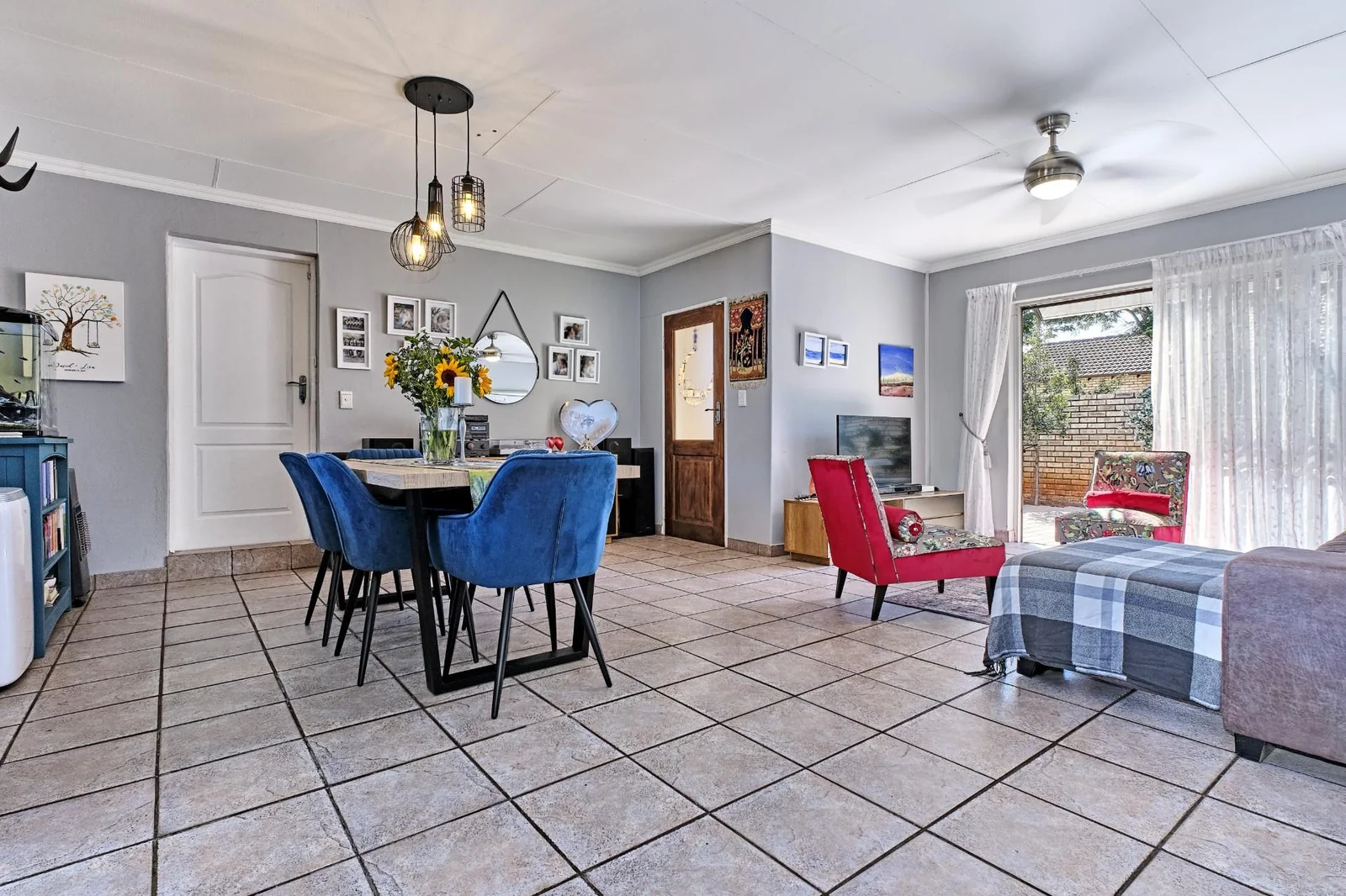 Contemporary Comfort Meets Effortless Living in the Heart of Willowbrook