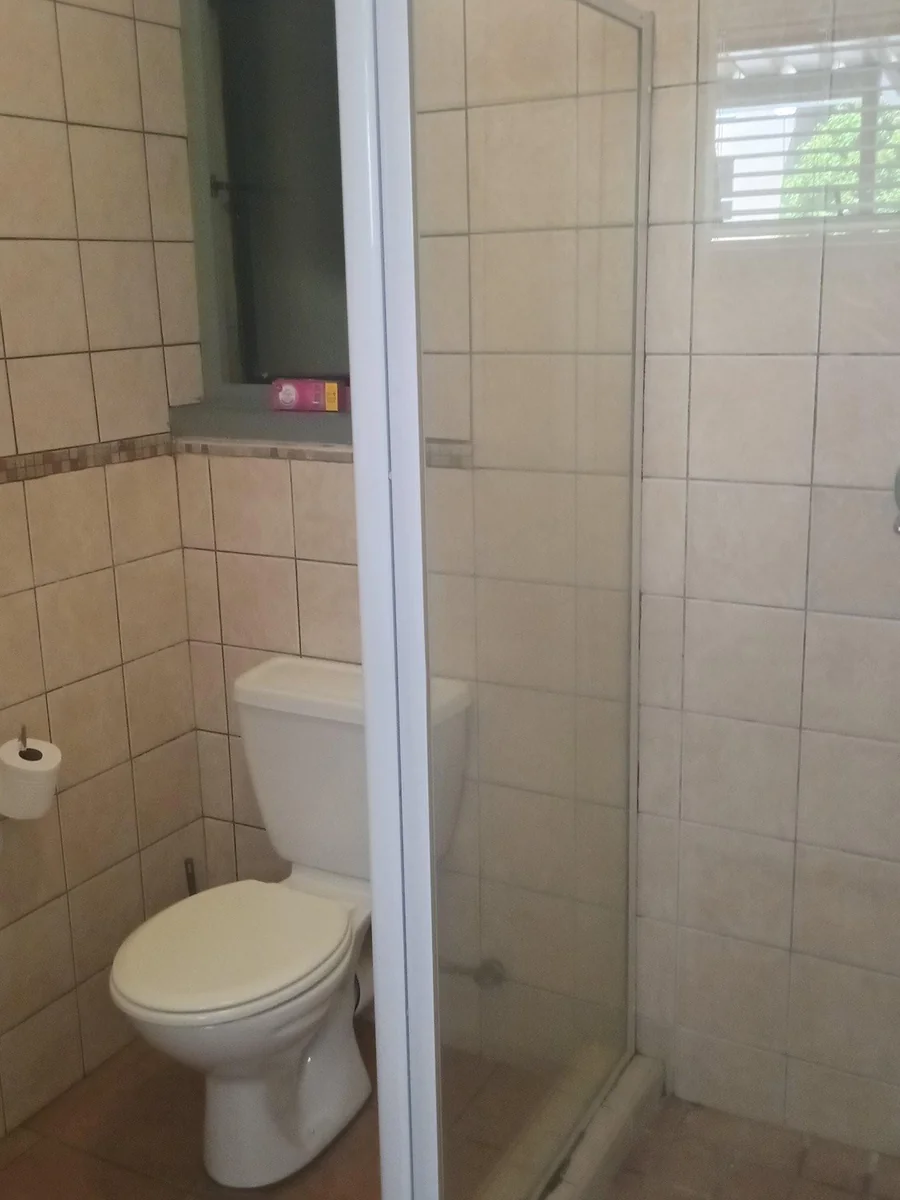 A decent 2 bed 2 baths apartment in Erand Gardens