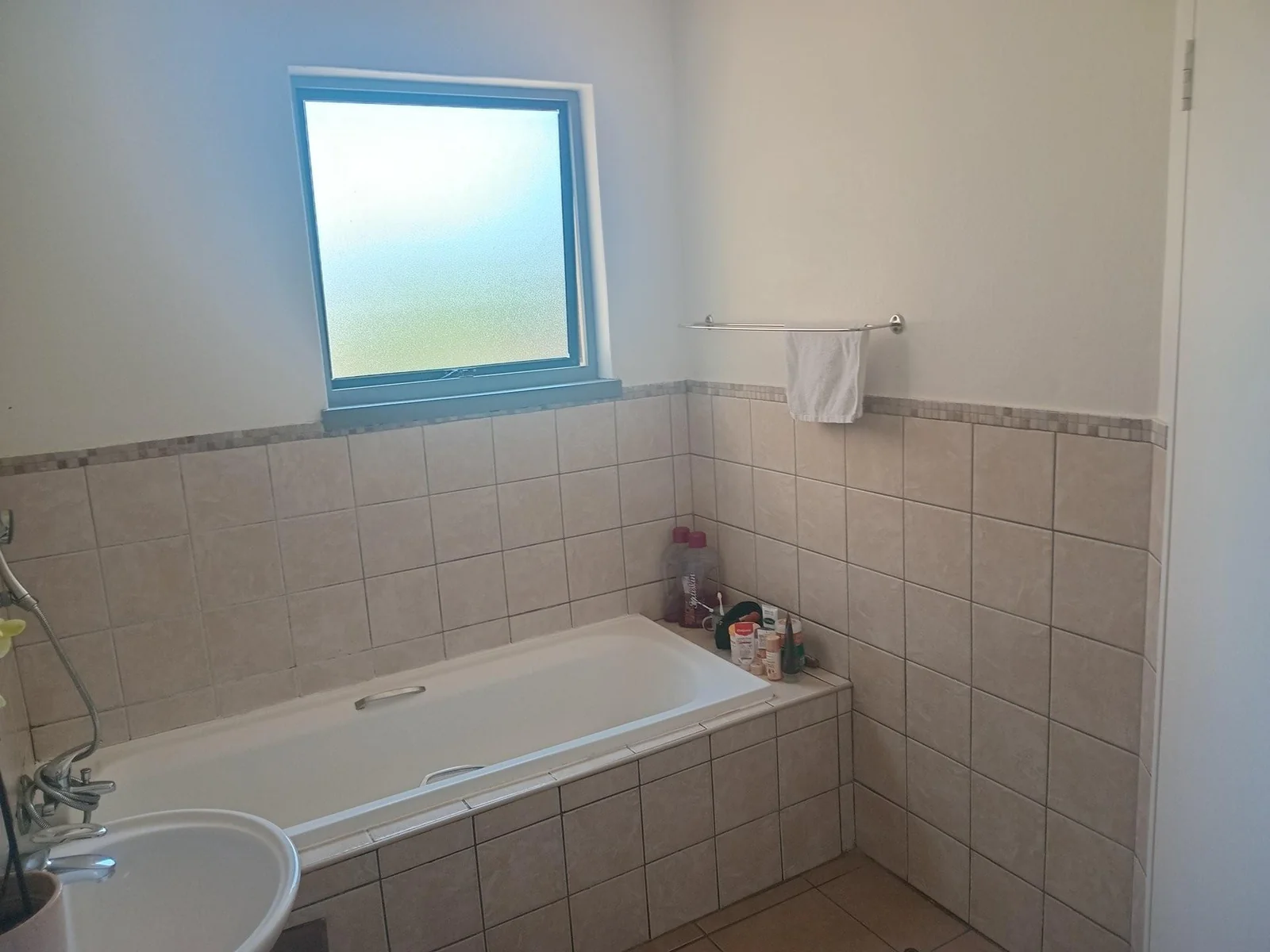 A decent 2 bed 2 baths apartment in Erand Gardens