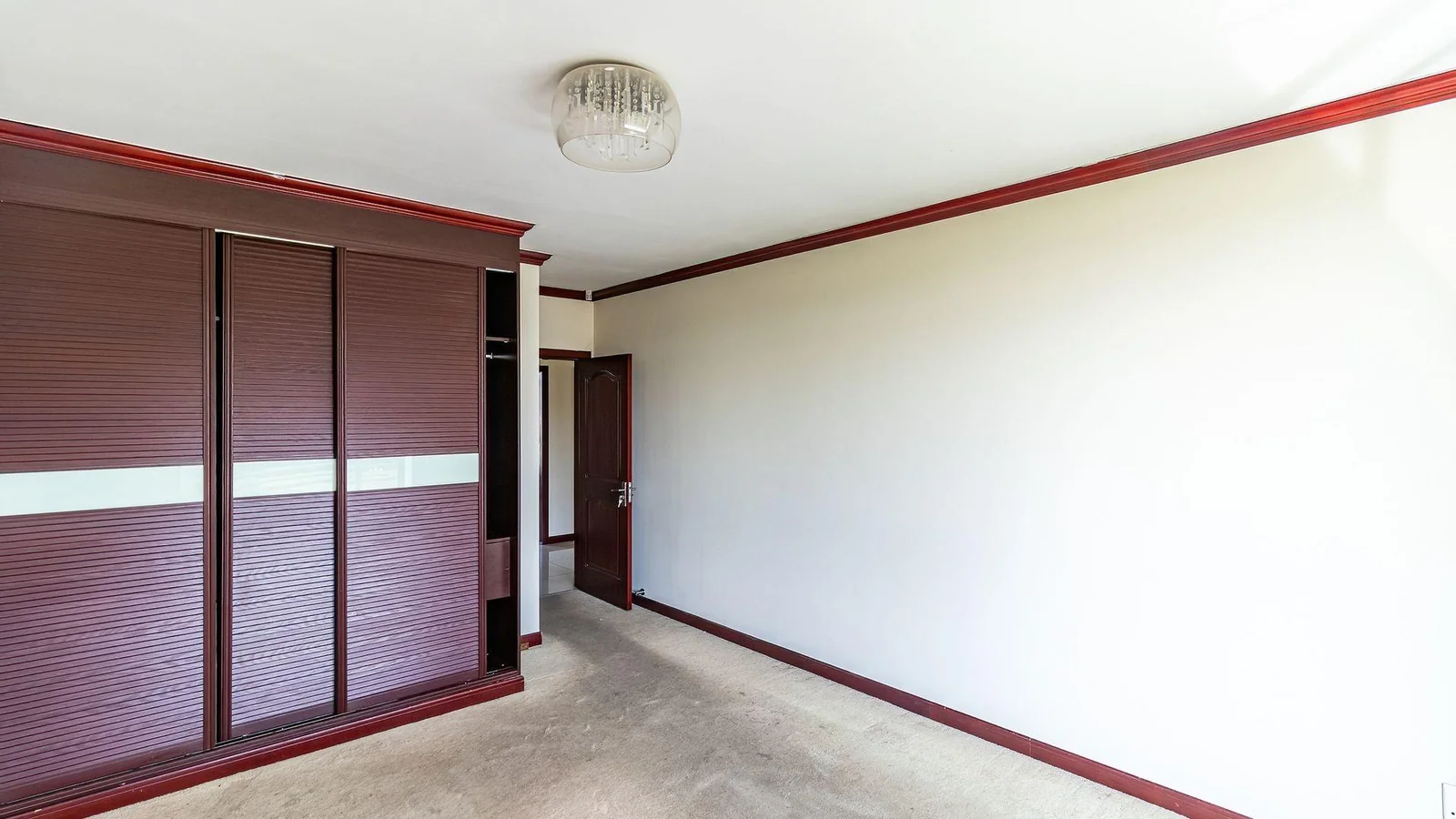 Modern Apartment with Stunning Views For Sale