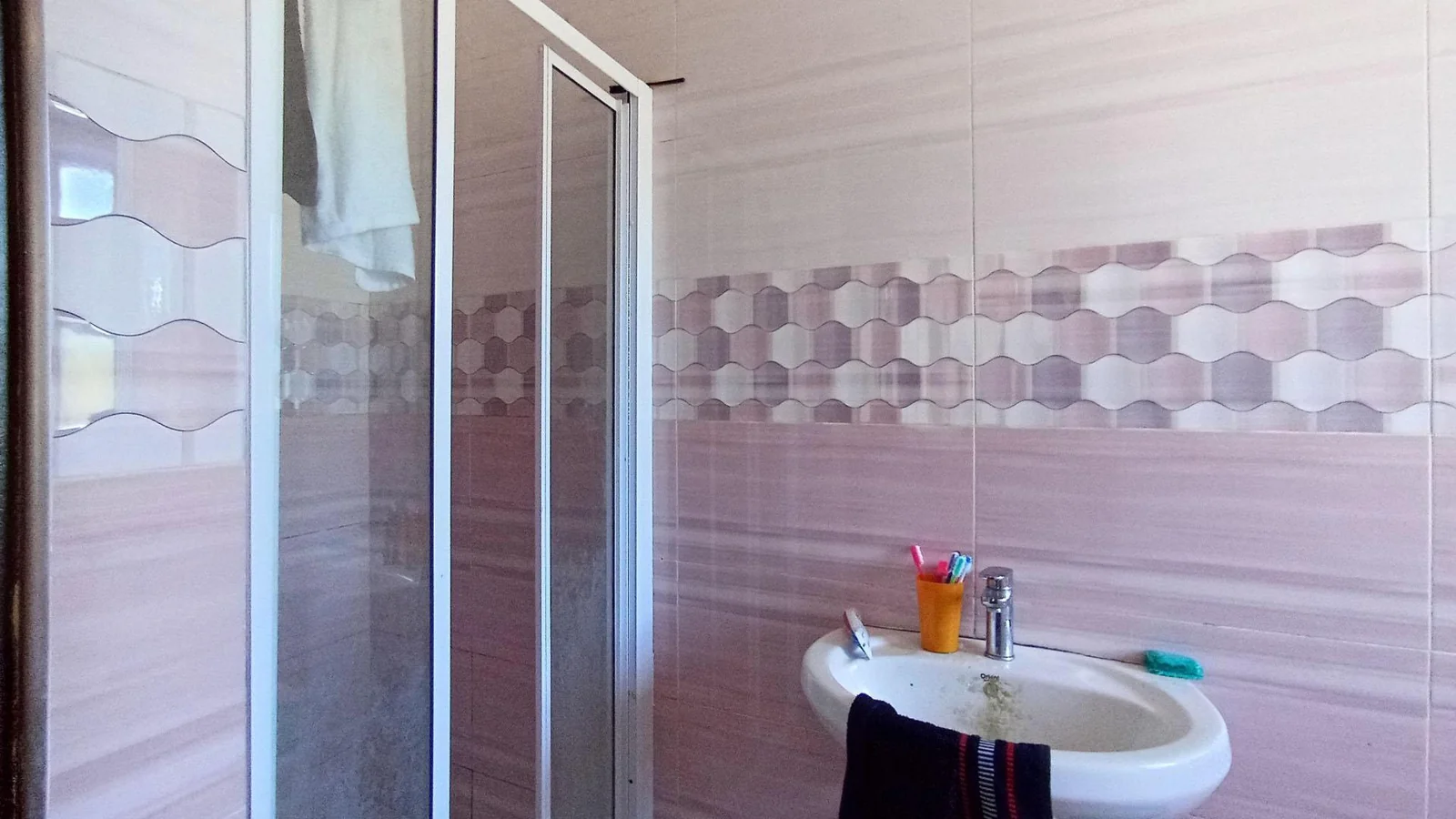 odern 3 bedroom apartment