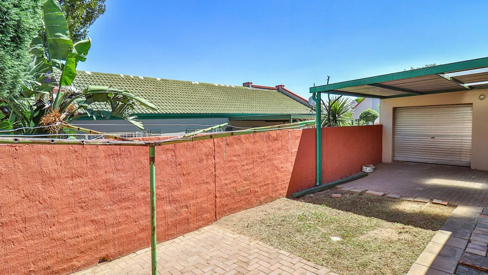 Simplex For Sale in Halfway Gardens