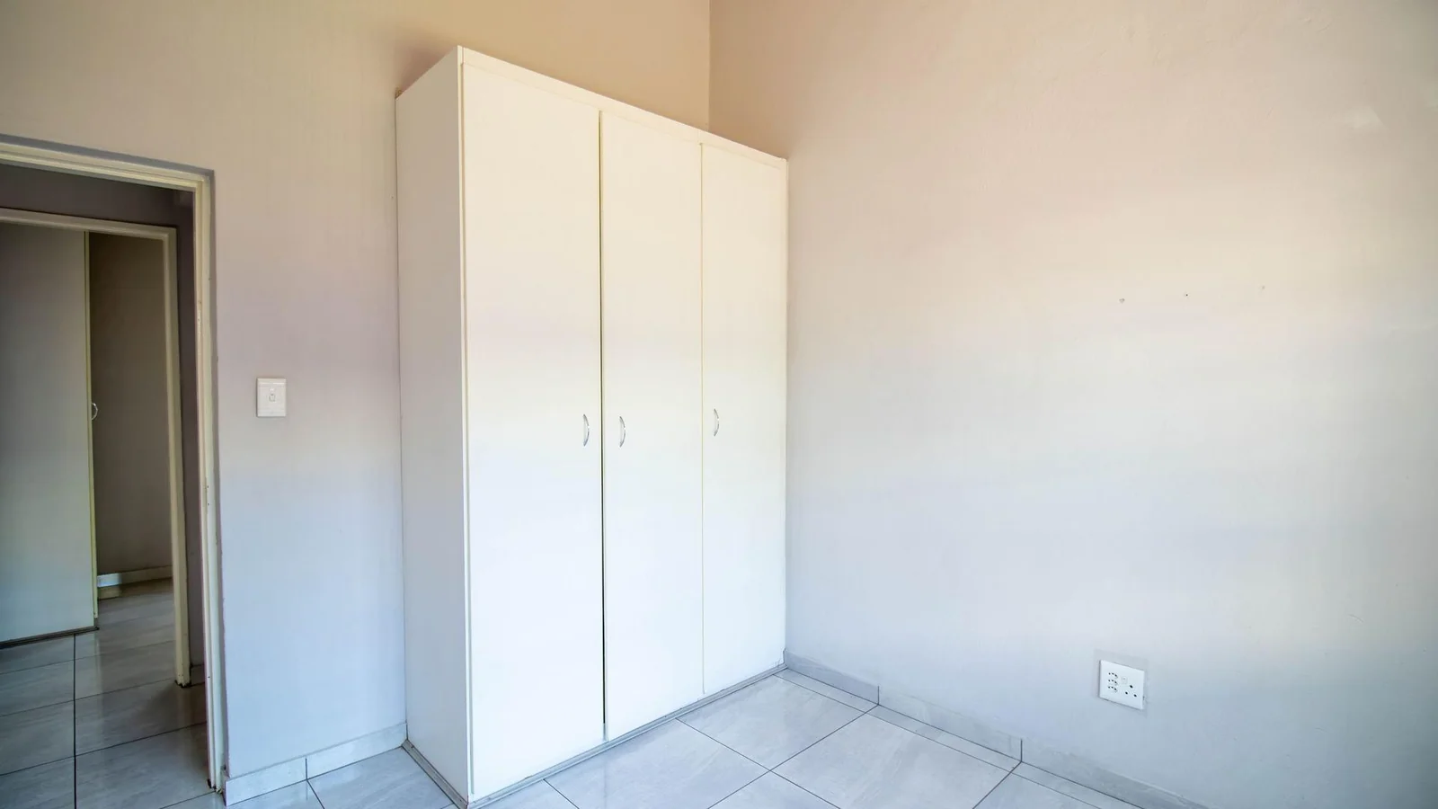 Simplex For Sale in Halfway Gardens