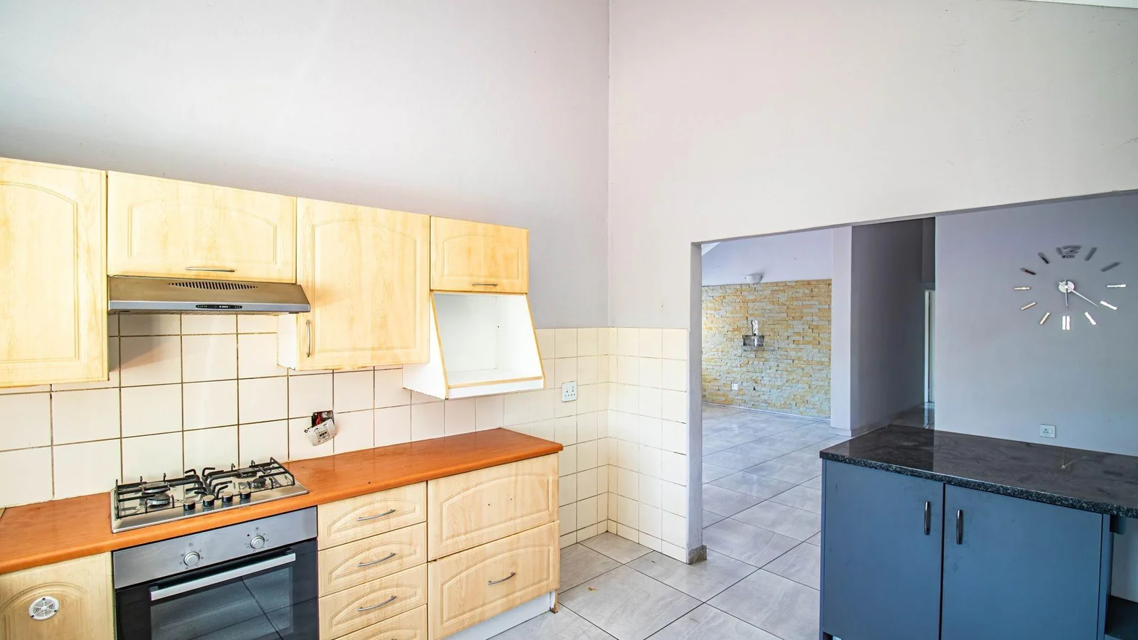 Simplex For Sale in Halfway Gardens