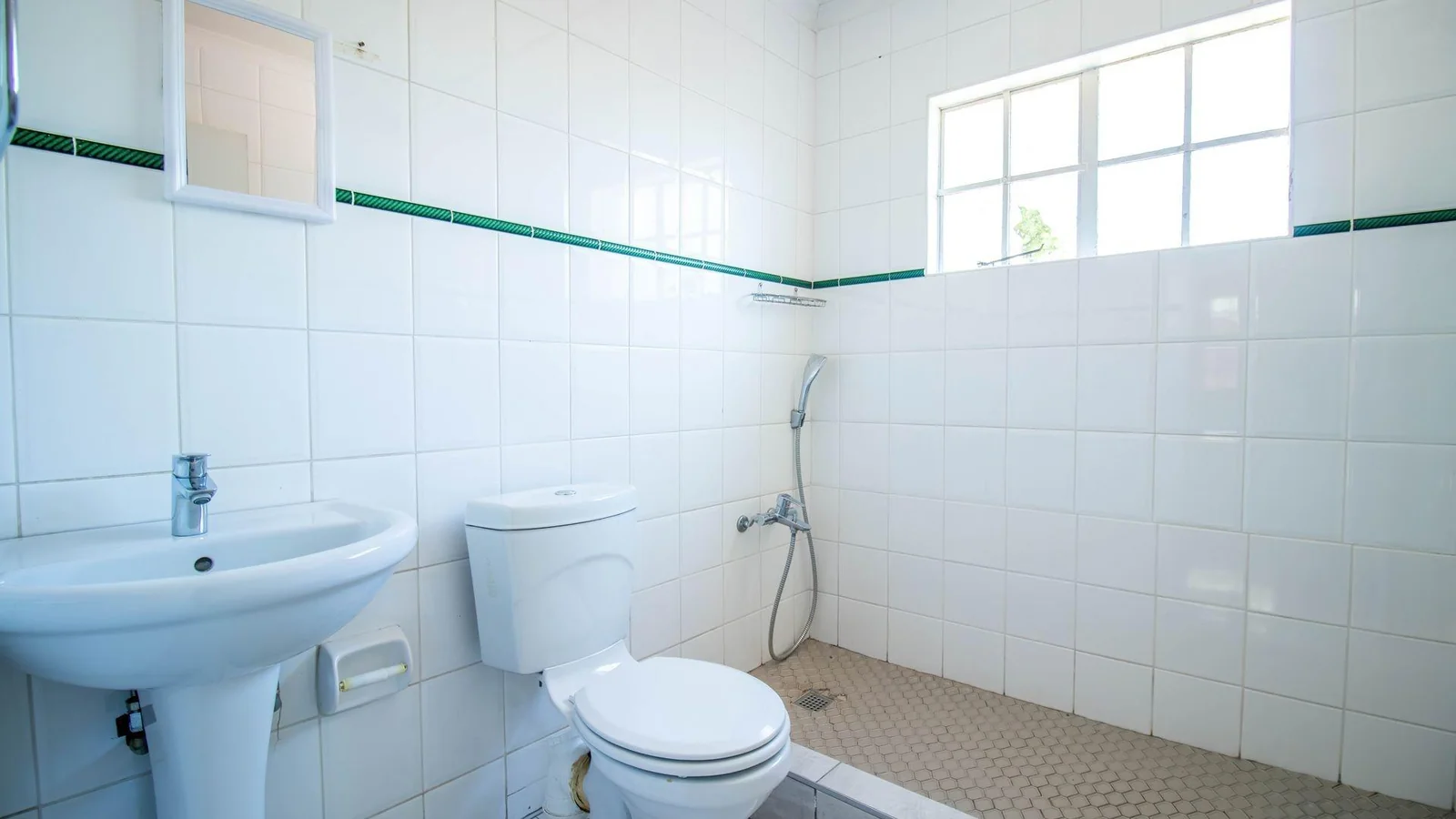 Simplex For Sale in Halfway Gardens