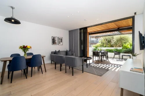 17 Dixon, De Waterkant, Cape Town