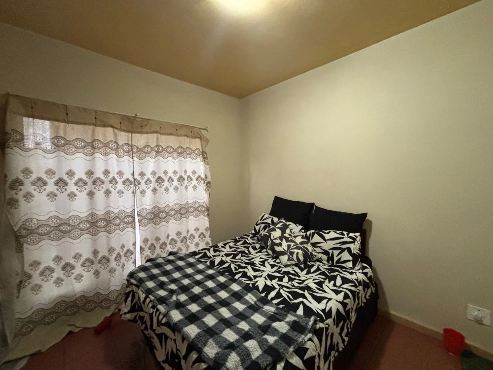 2 BEDROOM APARTMENT NEAR MENLYN MAINE