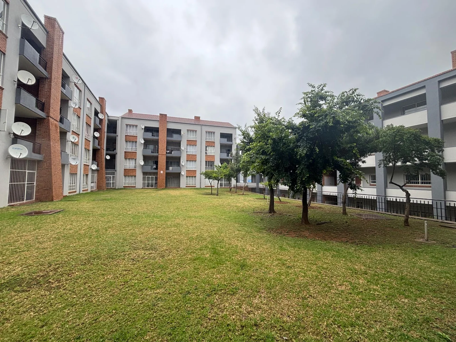 3 BEDROOM APARTMENT IN WATERKLOOF GLEN