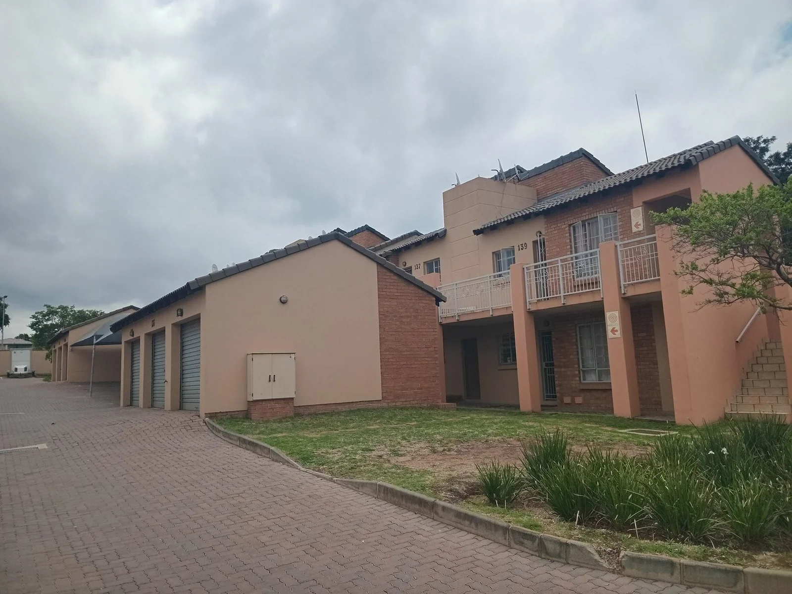 A stunning 2bed  ground apartment with a garden & lockup garage in Erand  Gardens, Midrand
