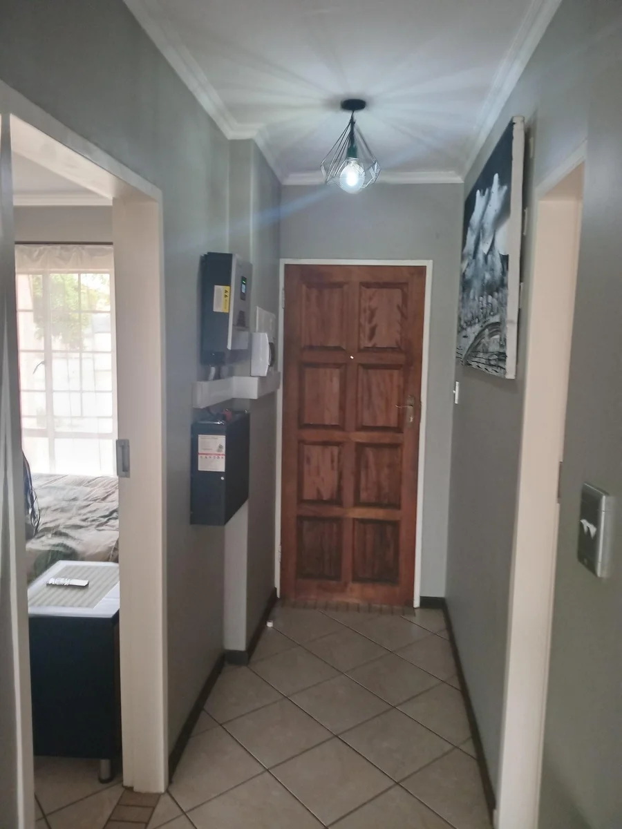 A stunning 2bed  ground apartment with a garden & lockup garage in Erand  Gardens, Midrand