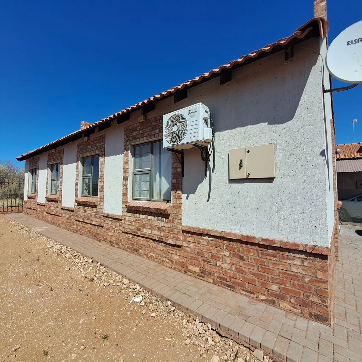 3 Bedroom House For Sale