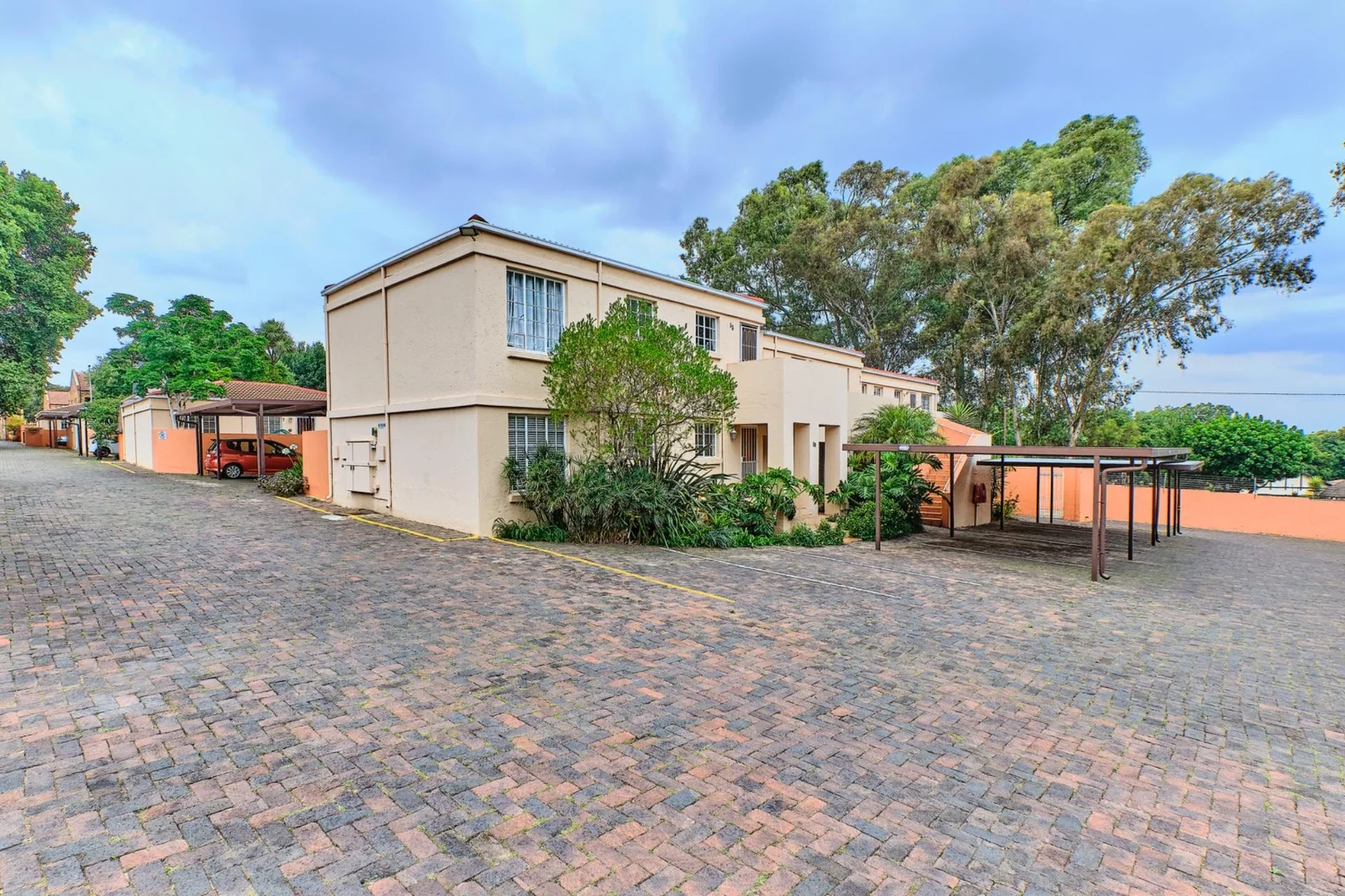 Sunlit 1-Bed Apartment with Communal Pool, Secure Access & Covered Parking for sale in Weltevreden Park