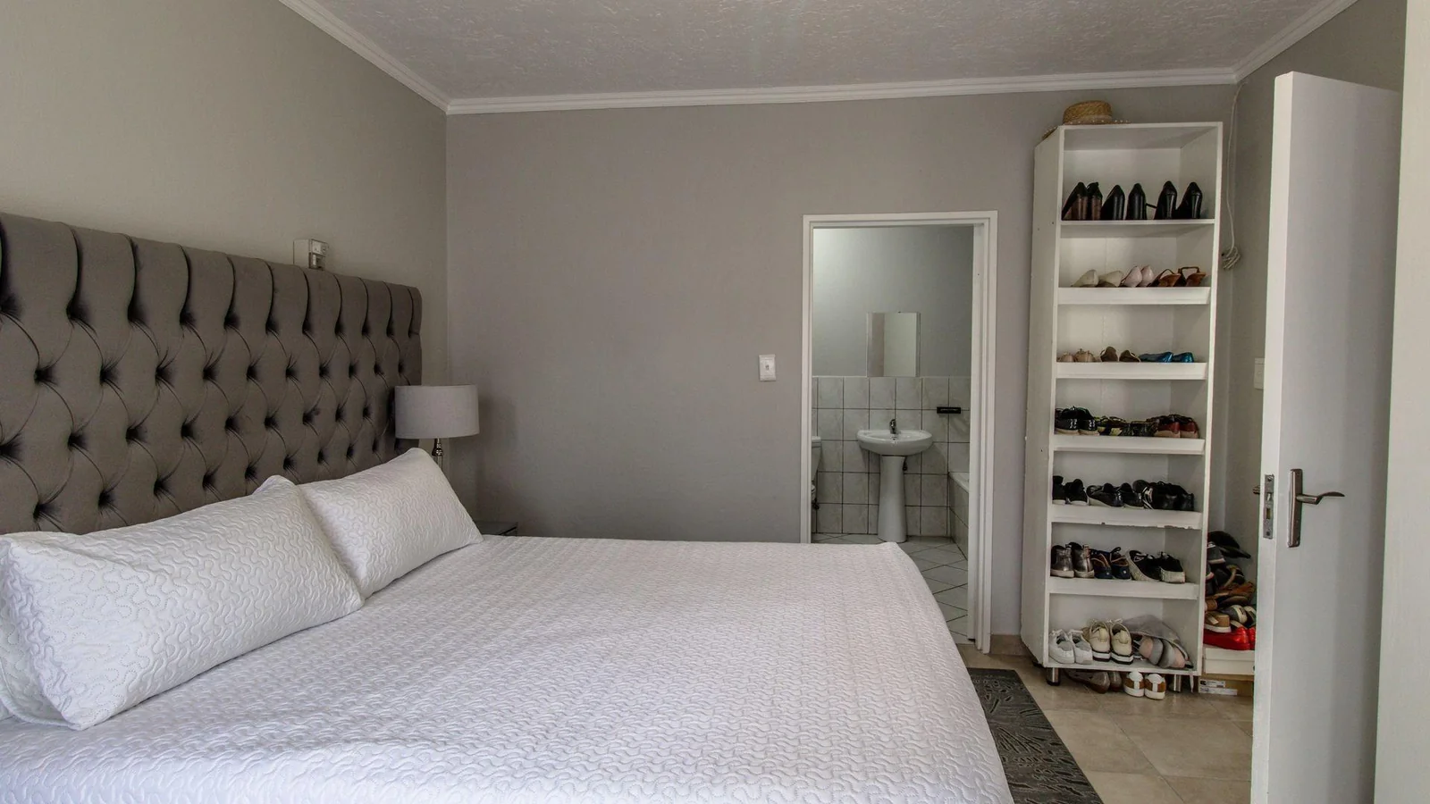 Modern Comfort & Secure Living in Halfway Gardens