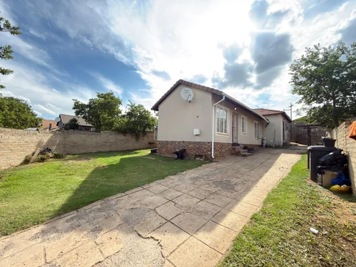 38393 Yemen, Cosmo City, Roodepoort