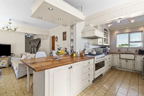 93 Carelse, Raithby, Stellenbosch