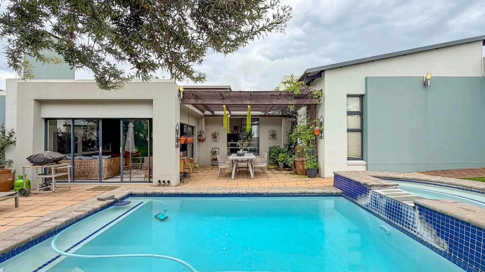 Exclusive Sole Mandate | Single-Level Family Home That Feels Like Home Instantly