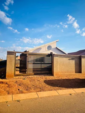 Savanna City, Walkerville