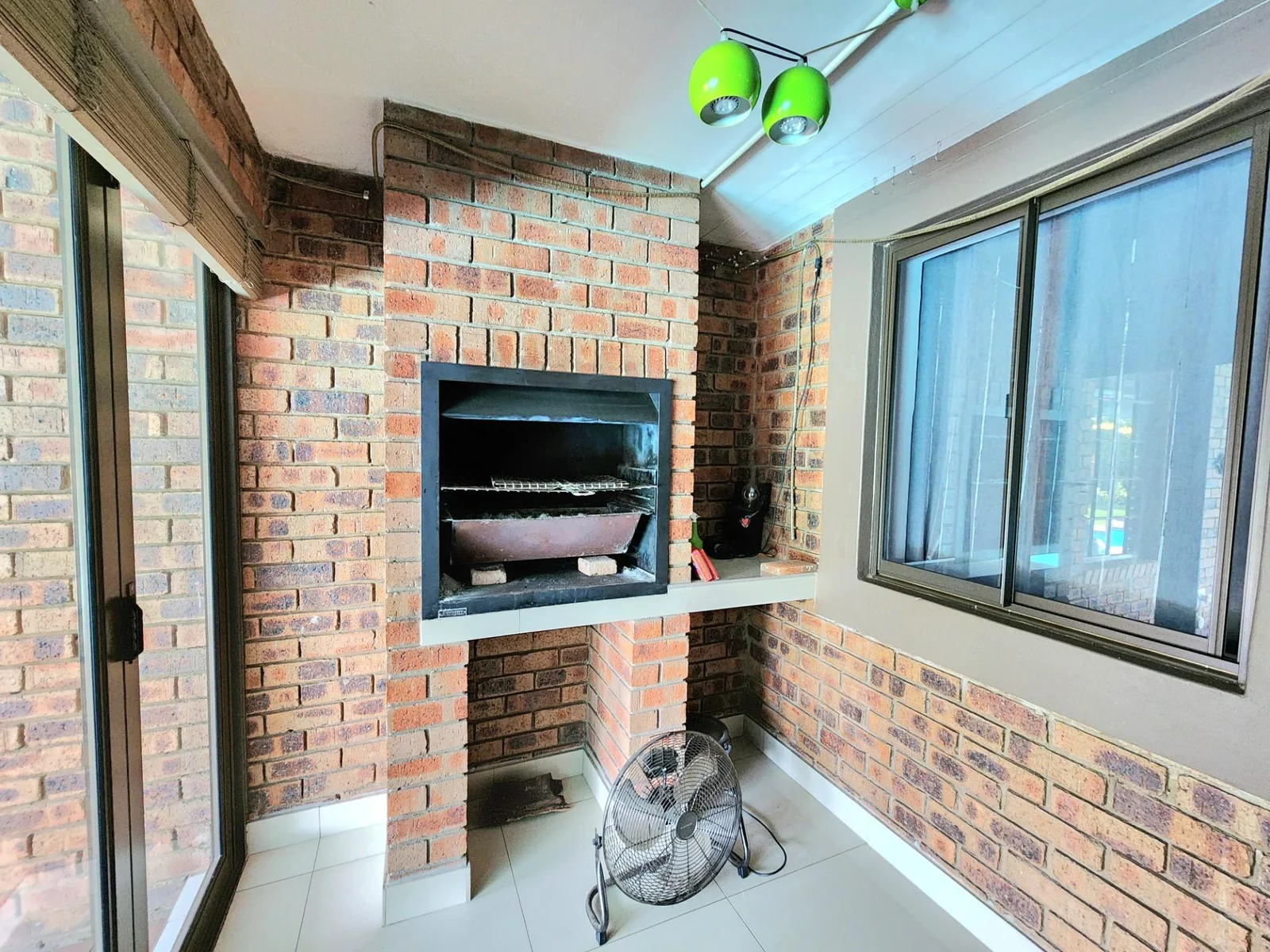 Exquisite Family Home in Sought-After Sunward Park