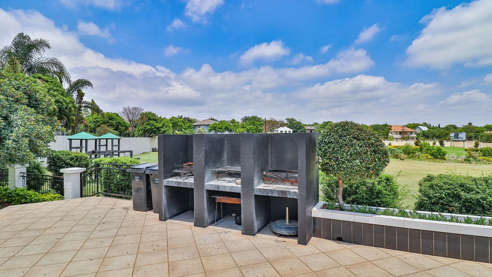 Luxury Corner Ground-Floor Apartment in the Heart of Summerset — Perfect for Families, Professionals & Retirees