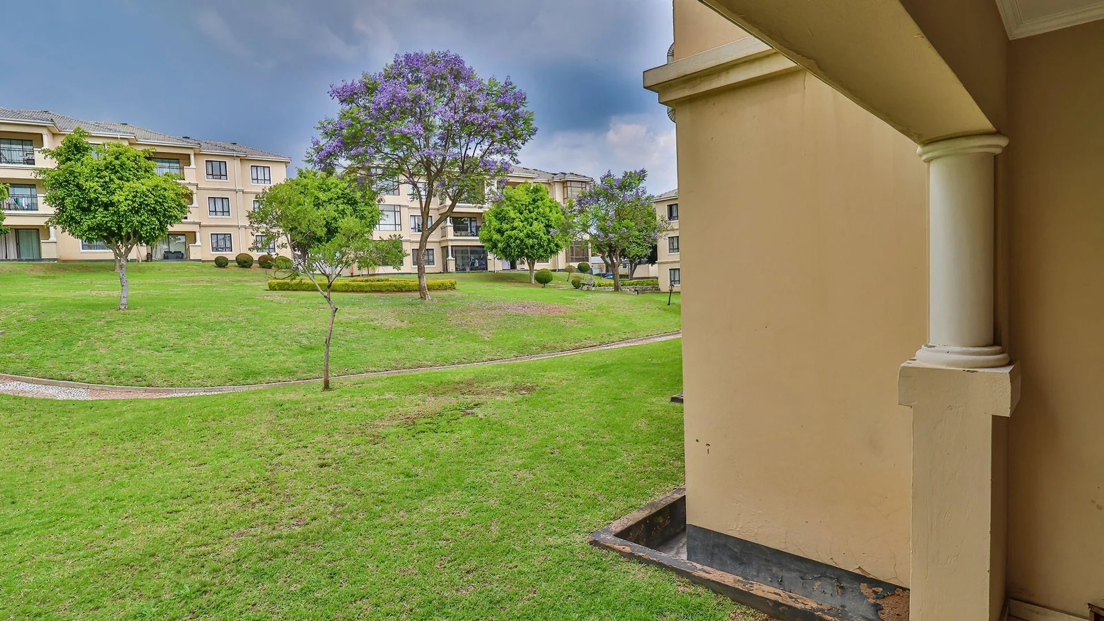 Luxury Corner Ground-Floor Apartment in the Heart of Summerset — Perfect for Families, Professionals & Retirees